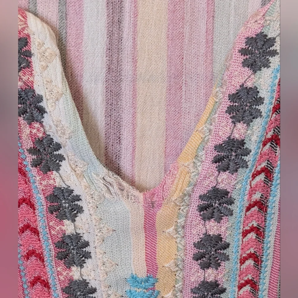 Savannah Jane Embroidered V Neck Tunic With Embroidery On Bell Sleeves - Picture 5 of 16